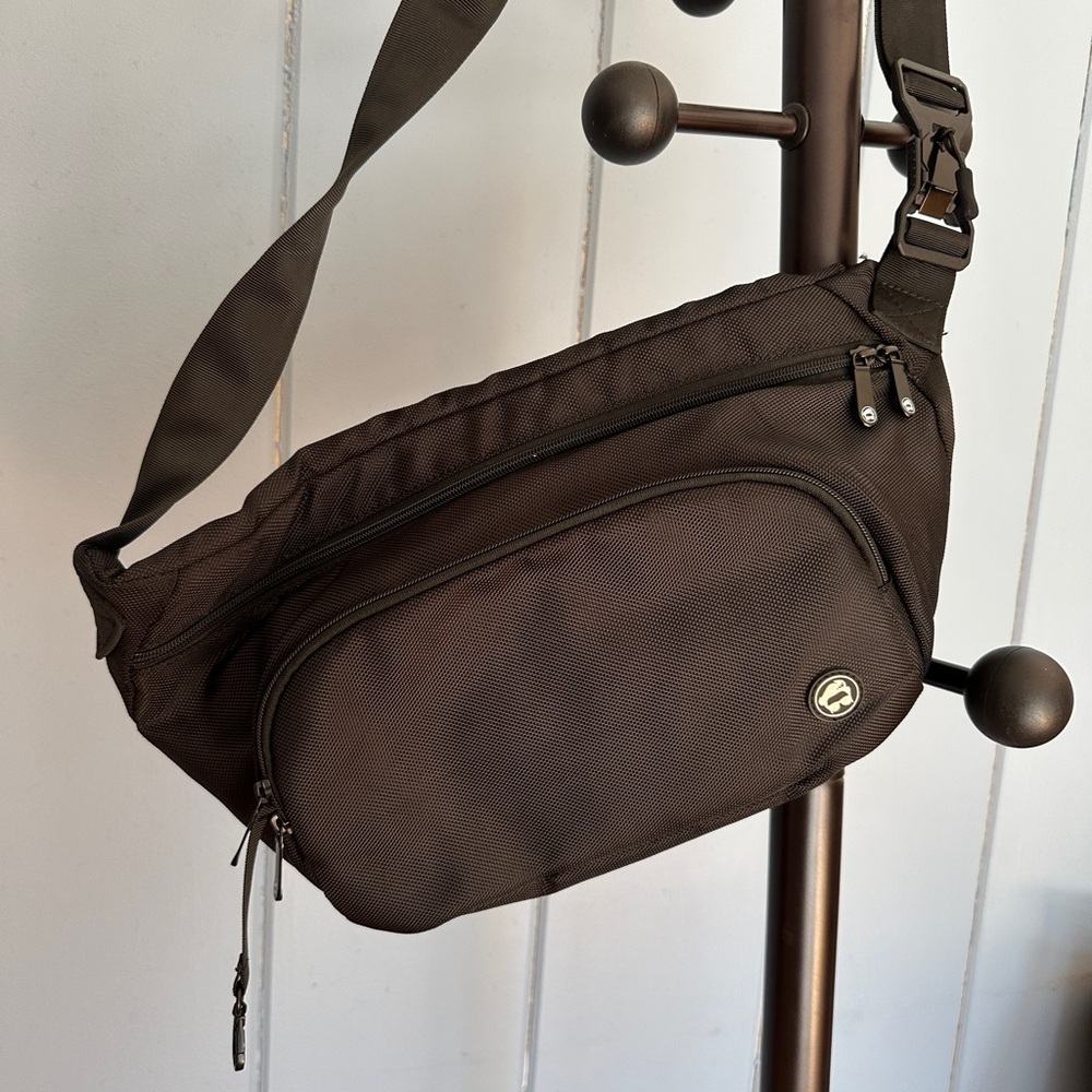 Sleek Black Belt Bag/Crossbody for Men